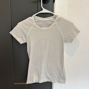 lulu short sleeve